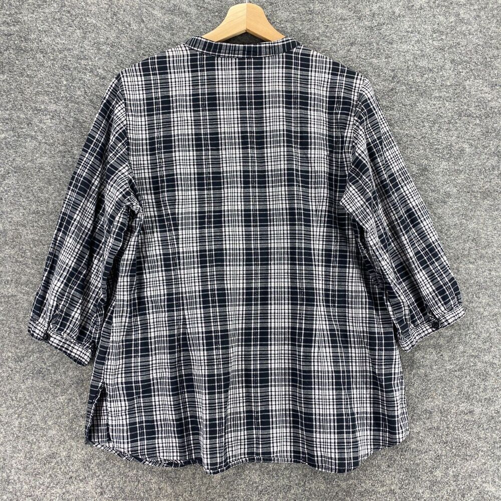 Dressbarn Blouse Women L Large Black Plaid V-Neck 1/2 Button 3/4 Sleeve Casual - Picture 2 of 8